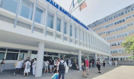 Allarme sindacati: "A rischio posti di lavoro e qualit&agrave; della ristorazione negli ospedali"