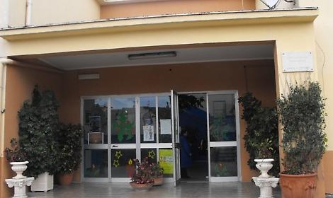 Furti nelle scuole di Scauri e Marina di Minturno, luned&igrave; lezioni sospese