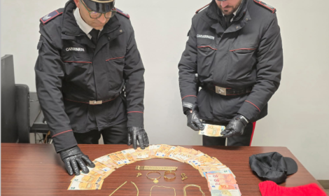 Si finge carabiniere e truffa due anziane: arrestato a Fondi