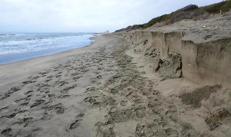 Difesa della costa, la Regione Lazio frena il progetto di Latina