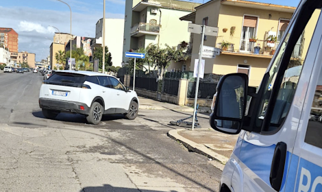 In monopattino centrato da un suv, illeso un adolescente