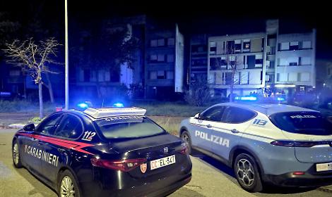 Pattuglia speronata durante l'inseguimento alle Arlecchino, gli indagati sono due