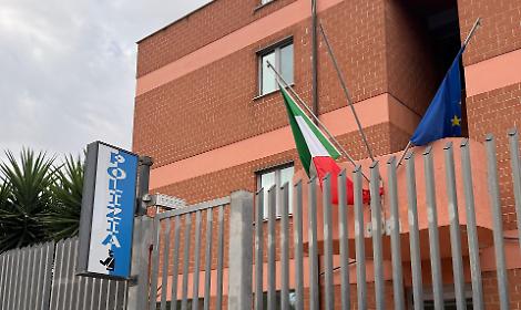 Furto in abitazione, utilizzo indebito di strumenti di pagamento e riciclaggio: denunciati