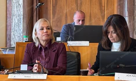 Conti e rifiuti: si apre la crisi in maggioranza