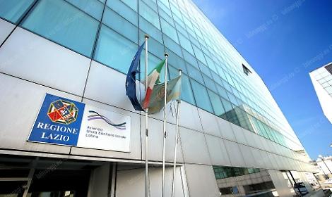 Esercizio abusivo della professione, la Asl licenzia una dipendente