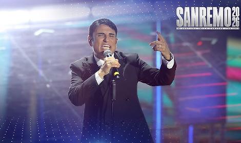 Sanremo Pulp: finalone tra mamme sul palco, cavalli all&rsquo;Ariston e cinquine sparate a raffica
