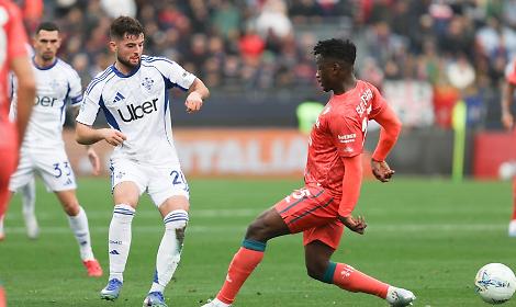 Una gran rete di da Cunha regala la vittoria al Como