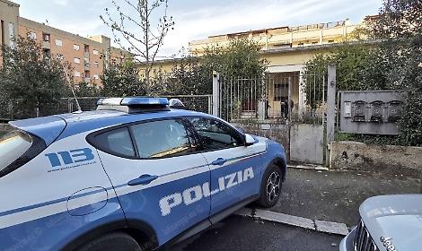 Trovato senza vita in uno stabile abbandonato, era morto da pi&ugrave; di un mese