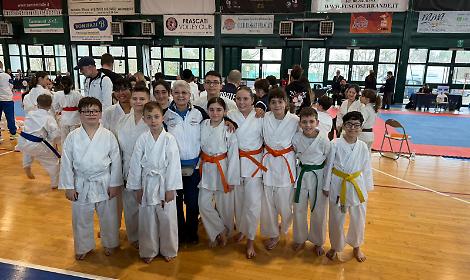 Ottimi risultati per le scuole di Latina ai campionati regionali FESIK di Kata