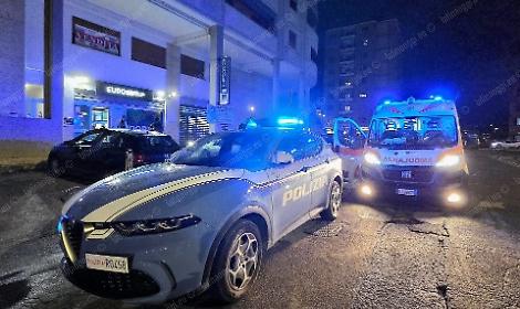 Lite tra stranieri vicino alle autolinee finisce a bottigliate