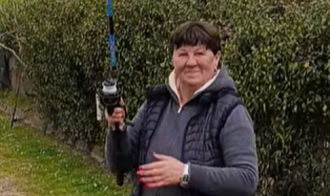 Scivola e cade nel laghetto, muore mentre pesca