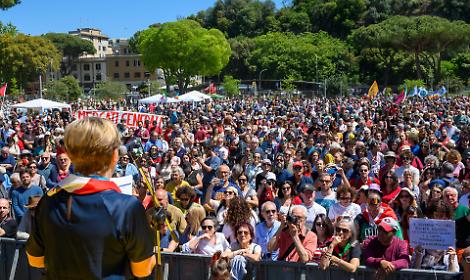Solidariet&agrave; a Rossana Gabrieli dopo gli spari a Roma durante la Festa del 25 aprile