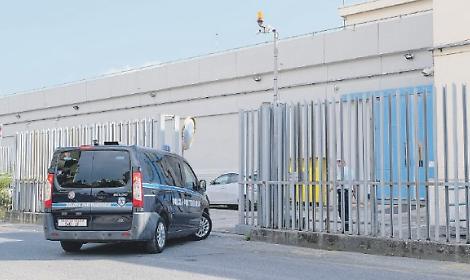 Presi con hascisc e cocaina, in tre restano in carcere