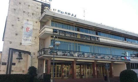 Il Comune di Aprilia cambia strategia per il capannone confiscato alla criminalit&agrave;