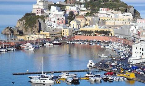 Ponza, per l'acquisto di bici il Comune prende le distanze