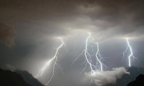 Allerta meteo nel Lazio: rischio temporali e frane