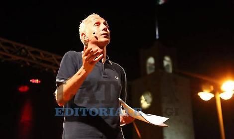 Latina, sottratti effetti personali a Marco Travaglio: il sindaco Celentano si scusa e presenta denuncia