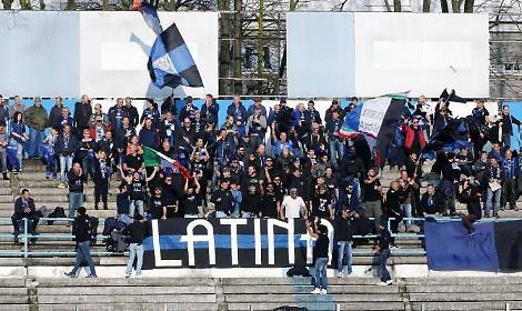 Prova ad invadere il campo, nuovo Daspo per un tifoso