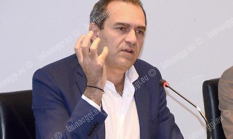 Referendum, bufera sulla "lezione" di De Magistris al Galilei-Sani: dirigente convocata