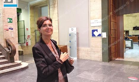 Post e insulti sui social alla Boldrini, decide il gip