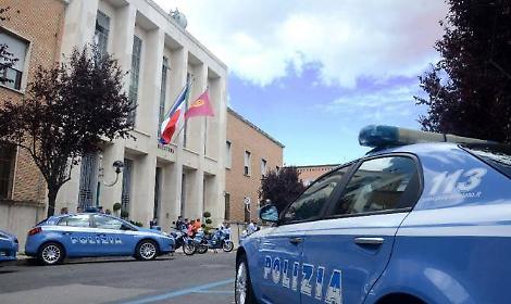 Sorpresi a rubare i ladri ammettono e chiedono scusa, il giudice dispone i domiciliari