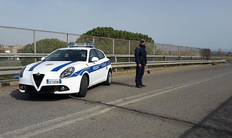 Auto sottratta alla societ&agrave; di noleggio recuperata dalla Polizia Locale: denunciato un 37enne