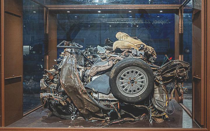 Aprilia: i resti dell&rsquo;auto della scorta di Falcone al Villaggio della Legalit&agrave;