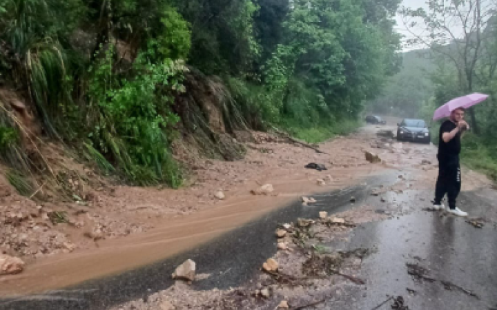 Frana sui Lepini, danni e disagi: chiusa via Ninfina