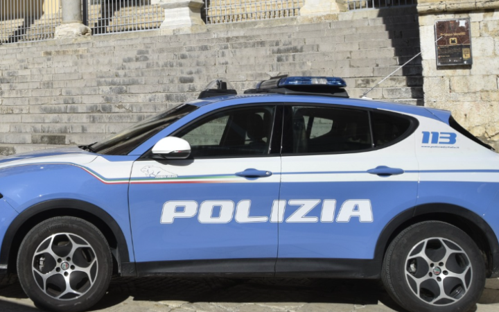 Terracina, viola ripetutamente le prescrizioni dei domiciliari: arrestata