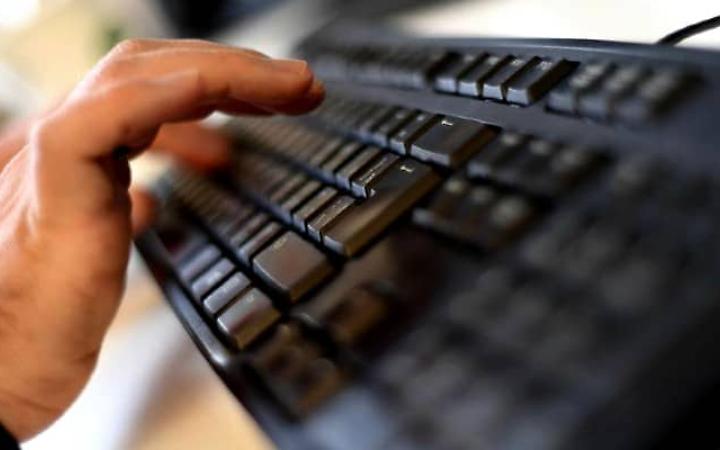 Aveva compilato un modulo su internet, gli levano 320 euro dal conto