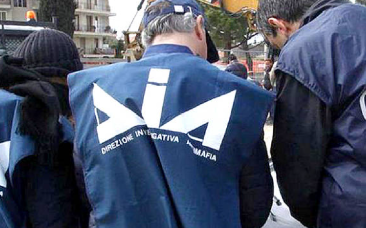 Fiumi di droga da Reggio Calabria a Roma, nuova stangata alla banda di Elvis Demce