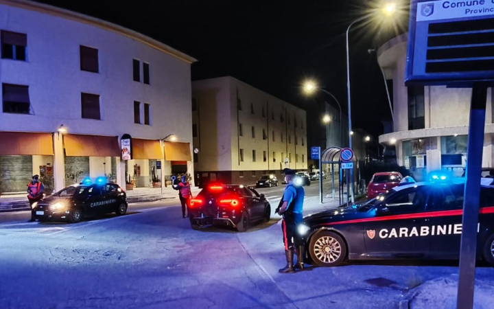 Telecamere sui dipendenti senza autorizzazione: denunciata titolare di un locale di Artena