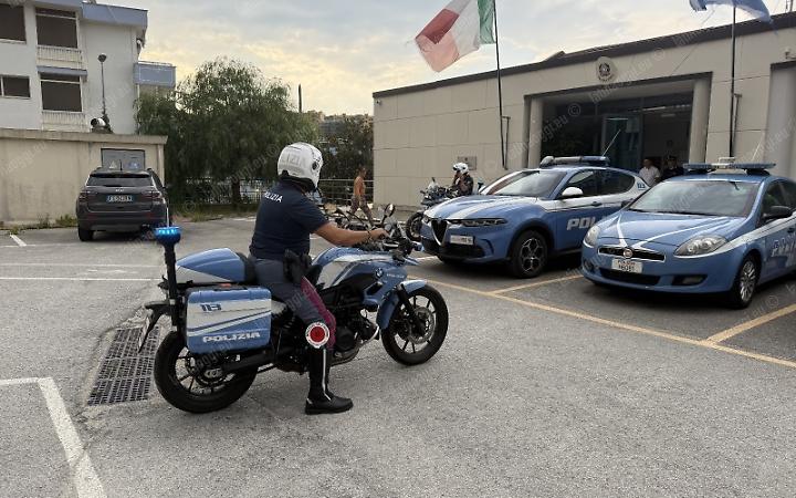 Itri, controlli straordinari della Polizia: 112 persone identificate e 52 veicoli fermati