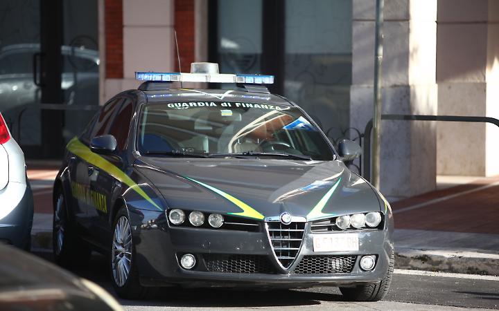 Frode da 4 milioni nel settore dei trasporti: imprenditore di Pomezia nei guai