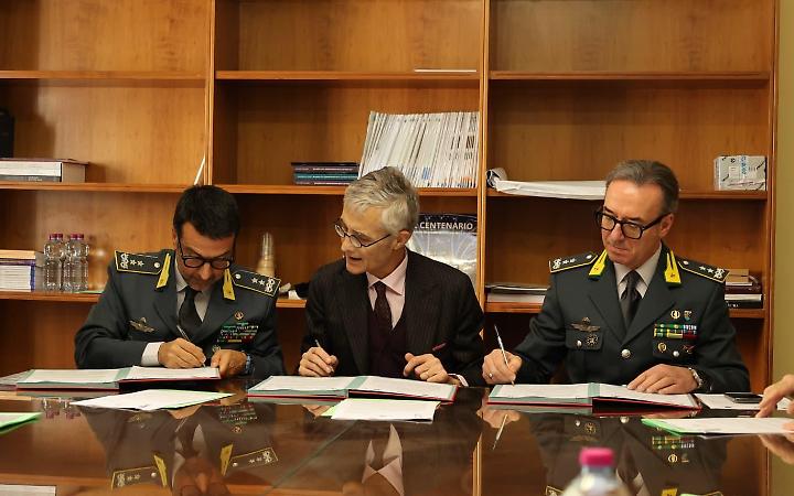 Procura di Roma e Guardia di Finanza firmano il memorandum: stretta sui patrimoni illeciti con la &ldquo;confisca allargata&rdquo;