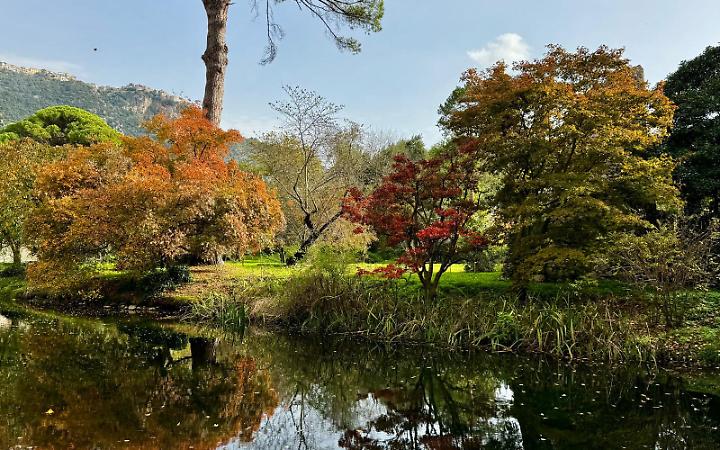 Giardino di Ninfa, apertura straordinaria l'8 dicembre: il ricavato destinato a Etikey Impresa Sociale