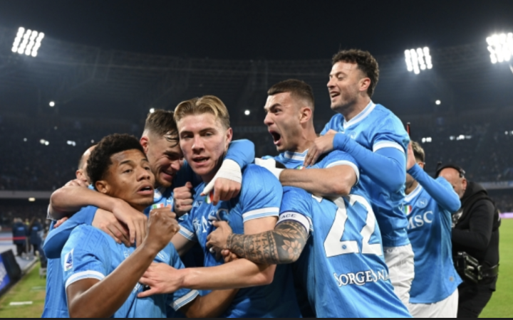 Doppio Hojlund, il Napoli supera la Juventus 2-1