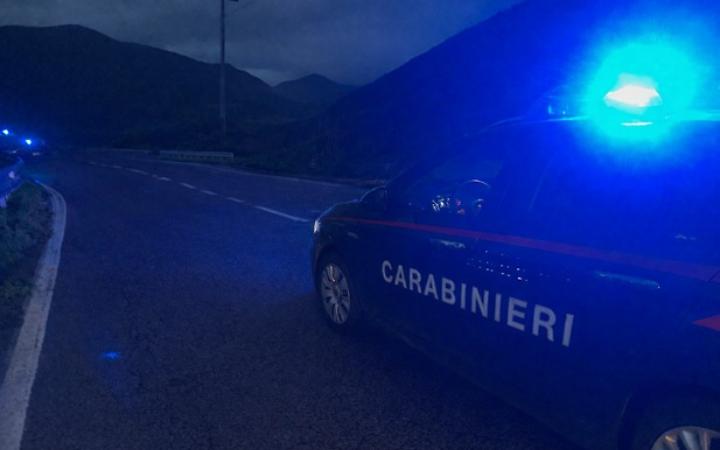 Si lancia nel canale in preda alle allucinazioni: carabiniere si tuffa e lo salva a Monte San Biagio
