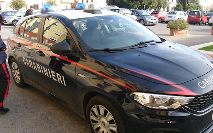 Sezze, tensioni al centro di accoglienza: 27enne arrestato per violenza e resistenza