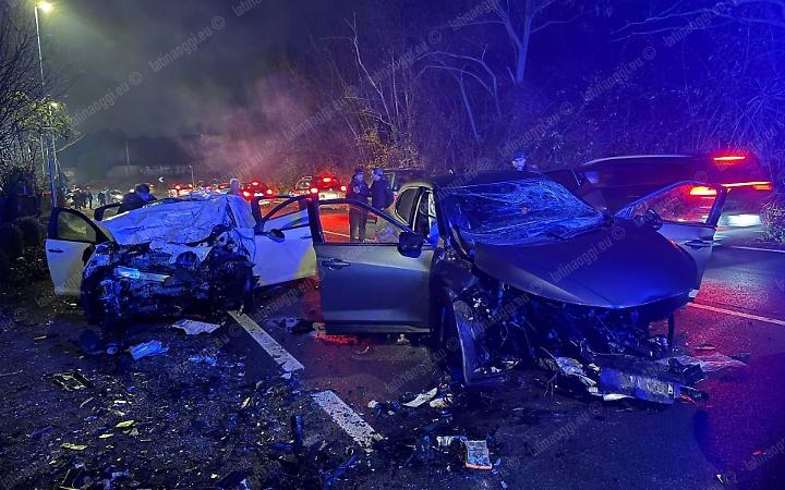 Una famiglia in vacanza e un giovane del posto: le vittime del mortale