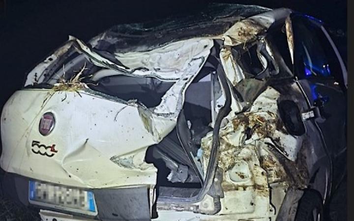 Spaventosa carambola in auto, ennesimo incidente allo svincolo senza illuminazione