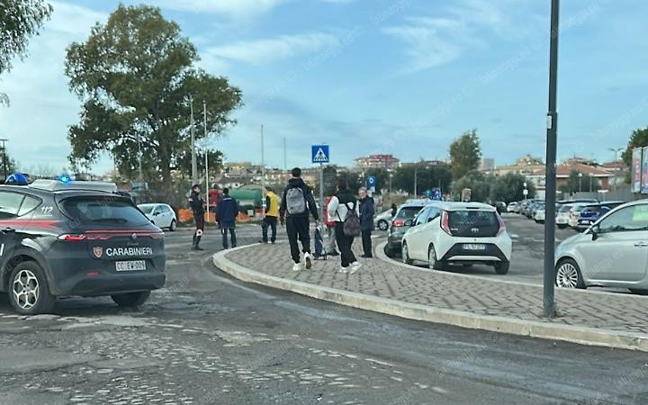 Fuga di gas in via Carroceto, evacuato il supermercato