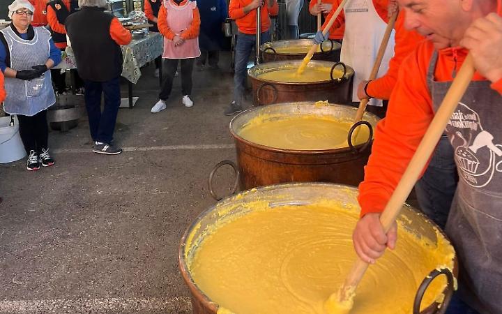 Sermoneta celebra la tradizione: domenica la Festa della Polenta a Tufette