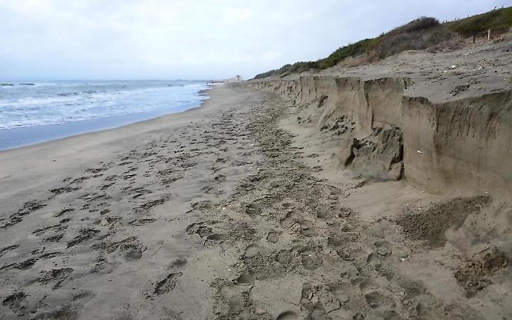 Difesa della costa, la Regione Lazio frena il progetto di Latina