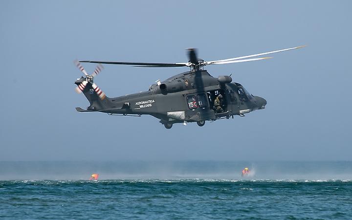 Trasporto sanitario urgente a Ventotene: elicottero dell&rsquo;Aeronautica Militare salva un uomo