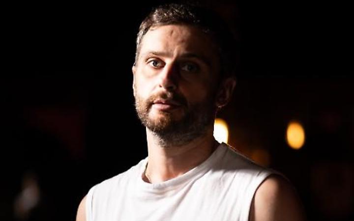 Violenza e sogni, la storia di Alex