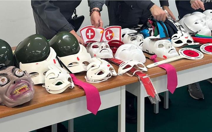 Carnevale sicuro a Formia: sequestrati 250 tra maschere e giochi in un emporio