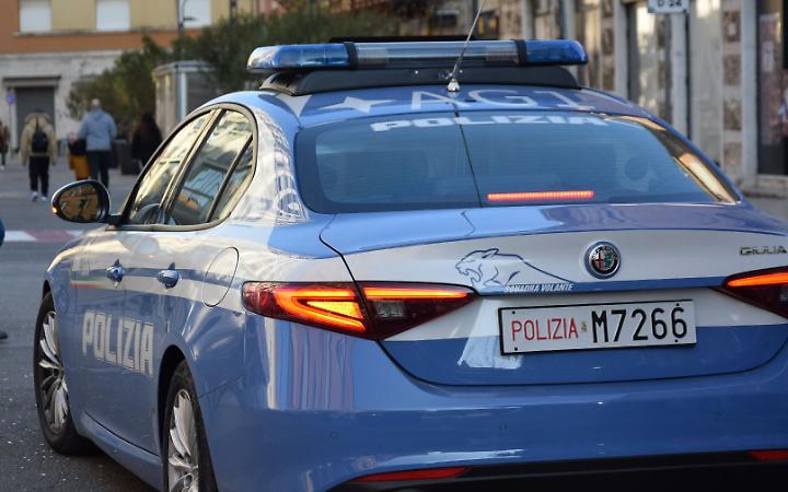 Fondi: controlli amministrativi della Polizia di Stato nei pubblici esercizi, scattano chiusure e sanzioni