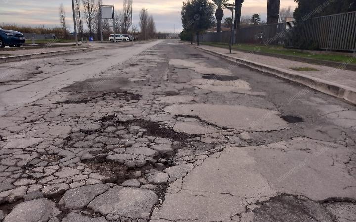 Strade disastrate nella zona industriale, il Ciap: &laquo;Il Comune ci ha abbandonato&raquo;