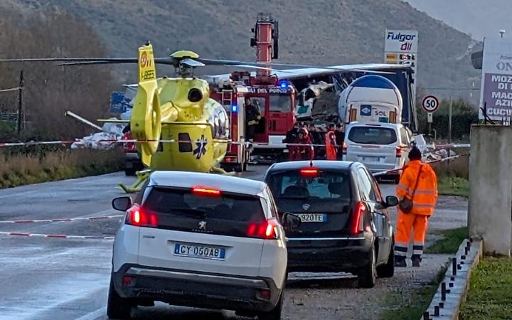 Priverno, tragico incidente tra due camion sulla Monti Lepini: muore un uomo